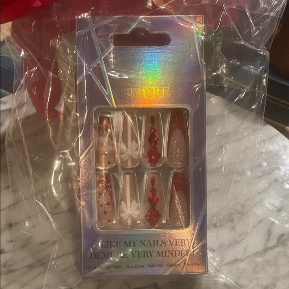 XMAS πβοΈNAILS LIKE MY NAILS VERY DEMURE VERY MINDFUL NIB π
πΌππ - Picture 2 of 7